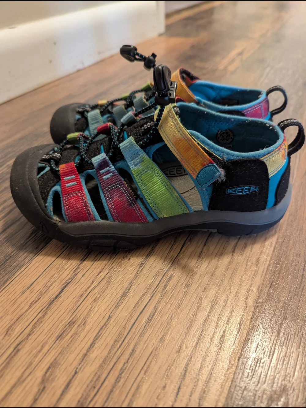 Keen Newport H2 Sandals, Multi Color, SIZE 2 BIG KID